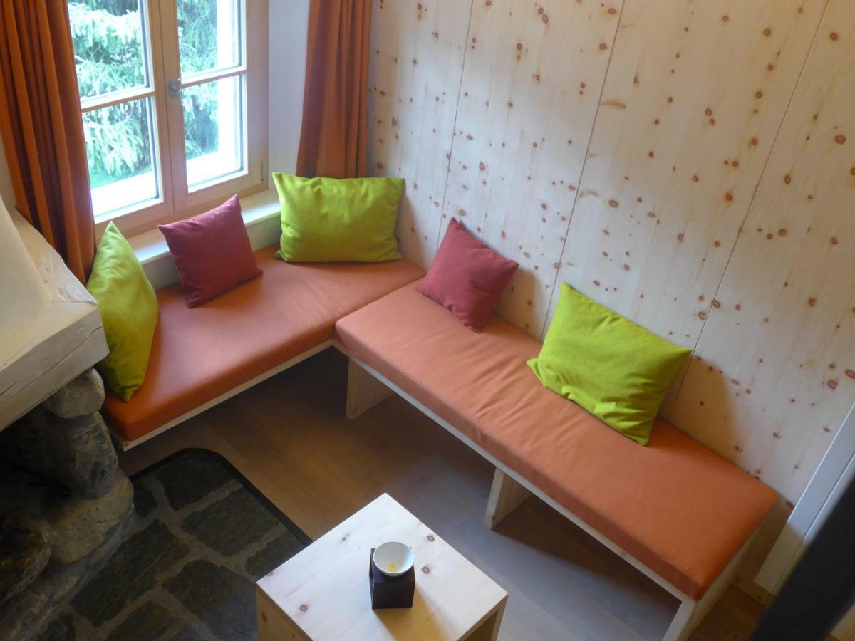 Ferienwohnung Ches'Arsa La Punt-Chamues-ch Exterior foto